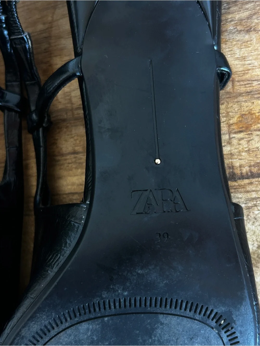 Zara elegant black